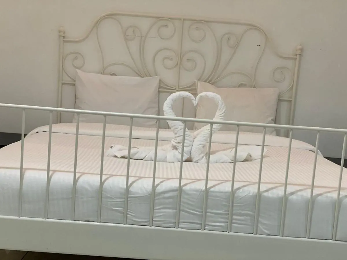דובאי Comfortable Private Rooms In Compound Housing איחוד האמירויות הערביות