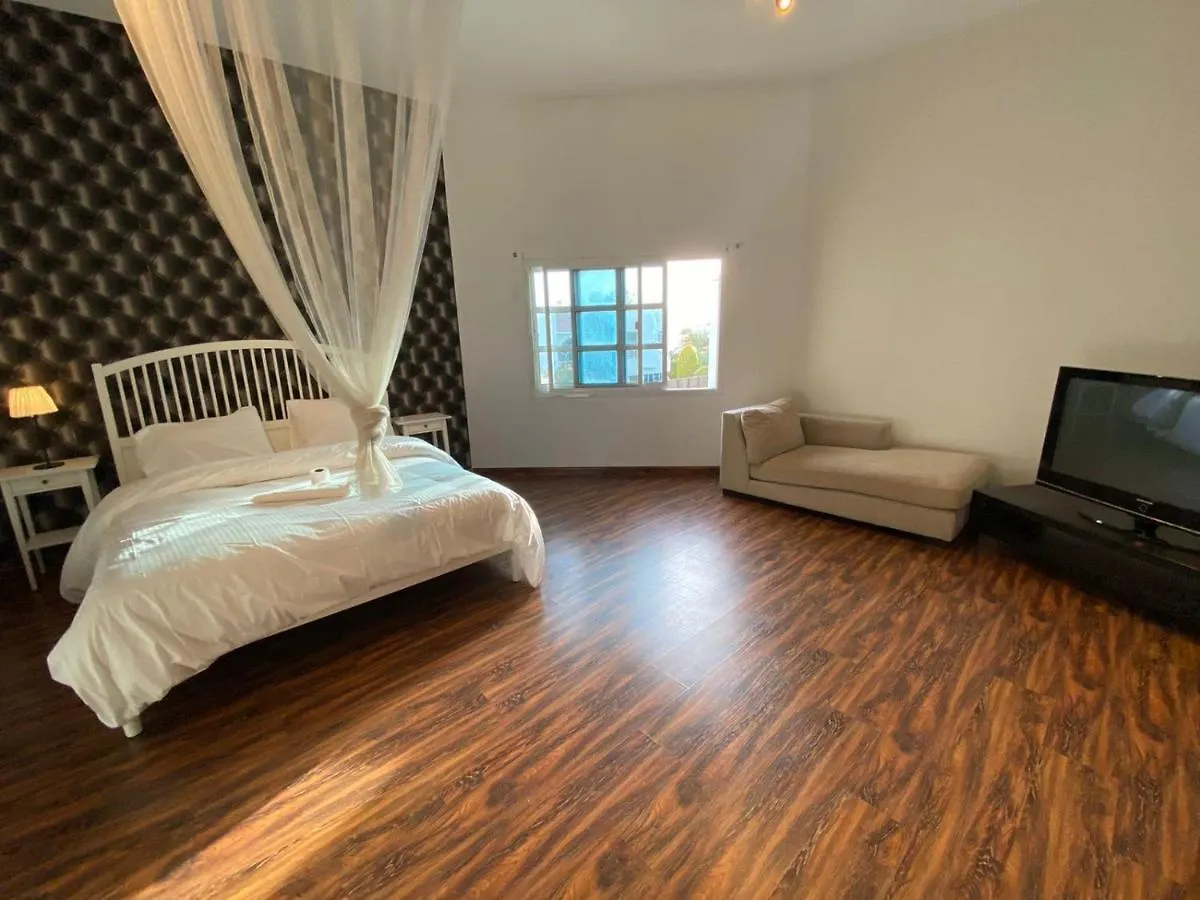 דובאי Comfortable Private Rooms In Compound Housing איחוד האמירויות הערביות