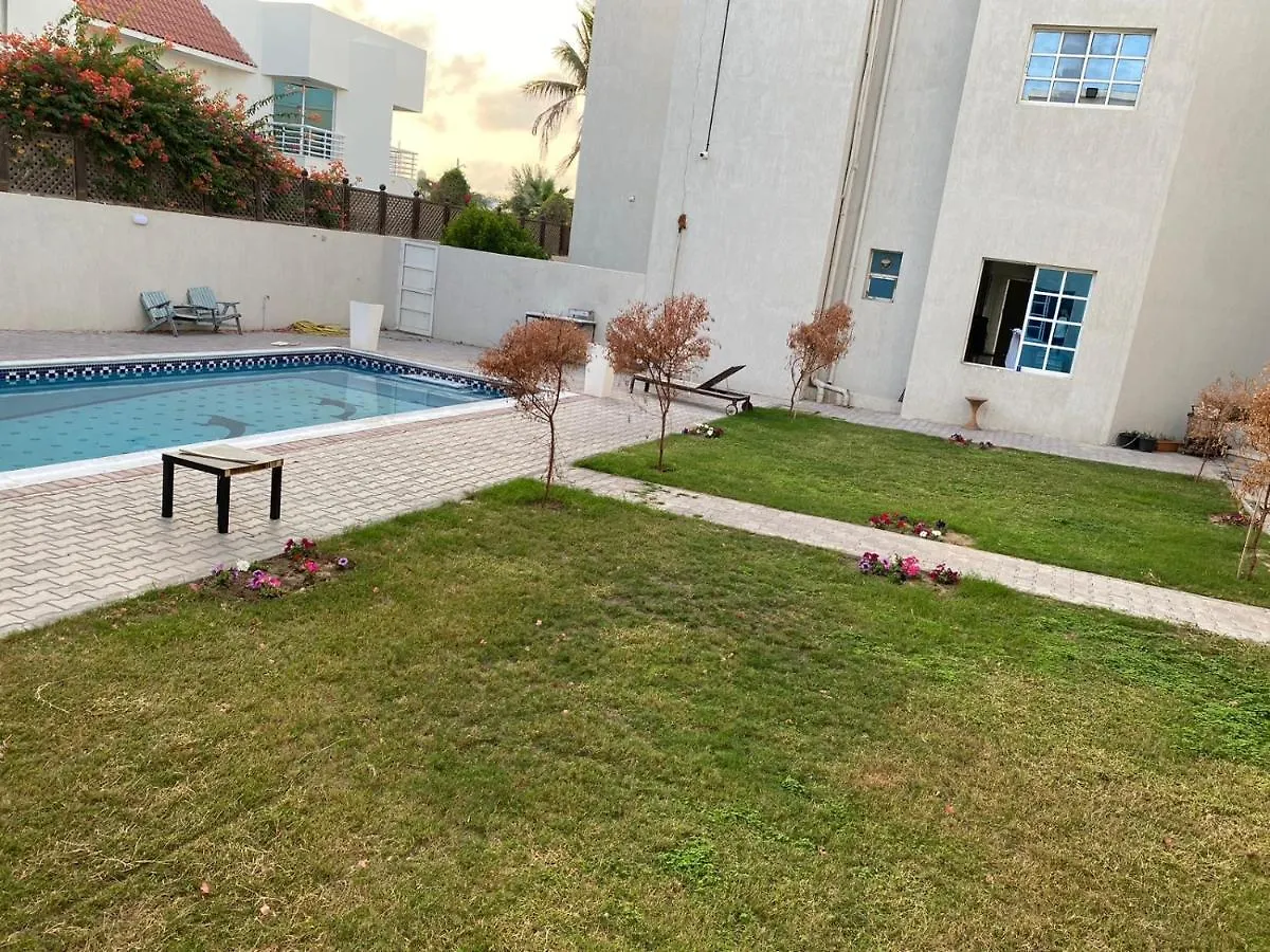 בית הארחה דובאי Comfortable Private Rooms In Compound Housing