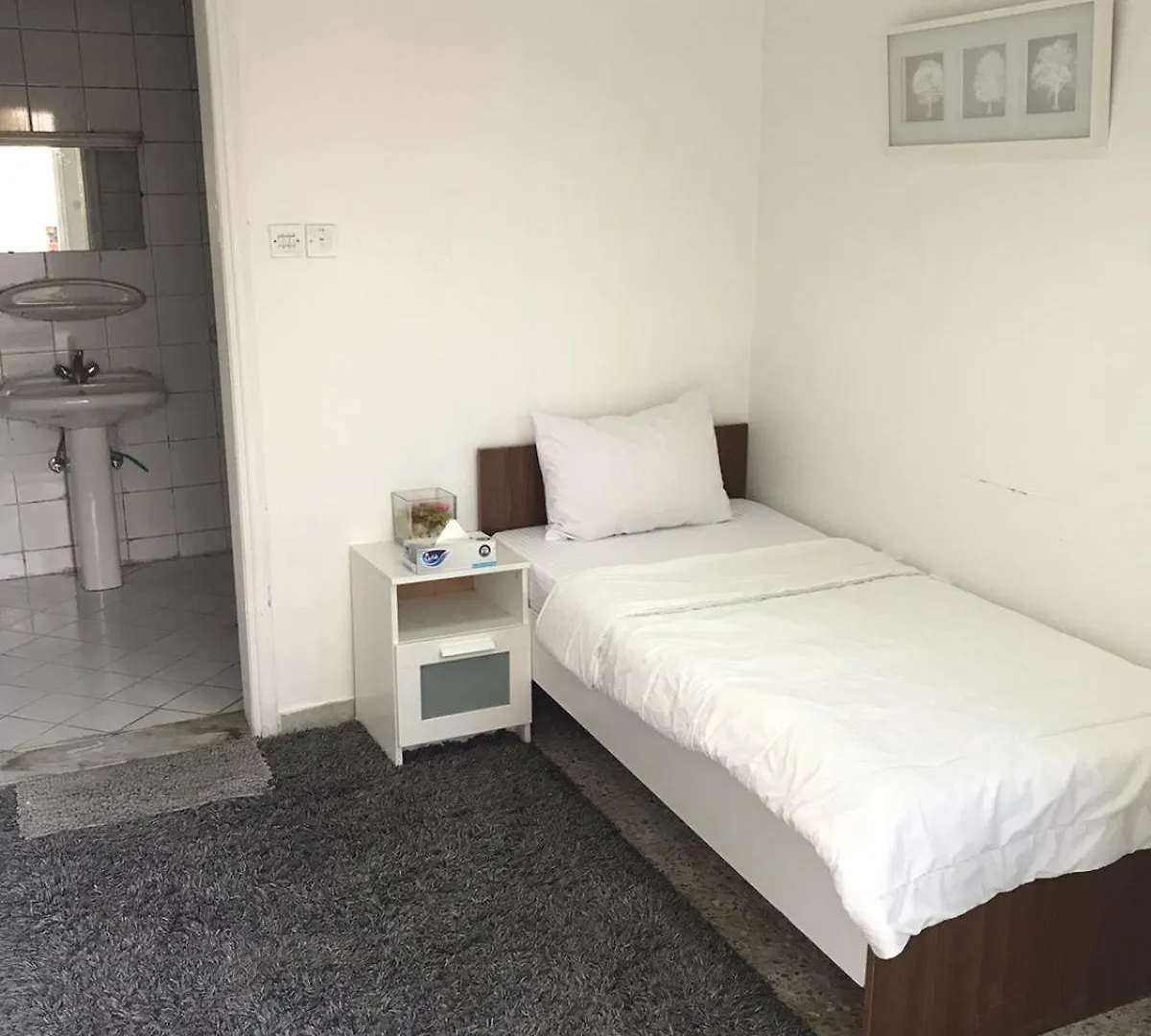 בית הארחה דובאי Comfortable Private Rooms In Compound Housing