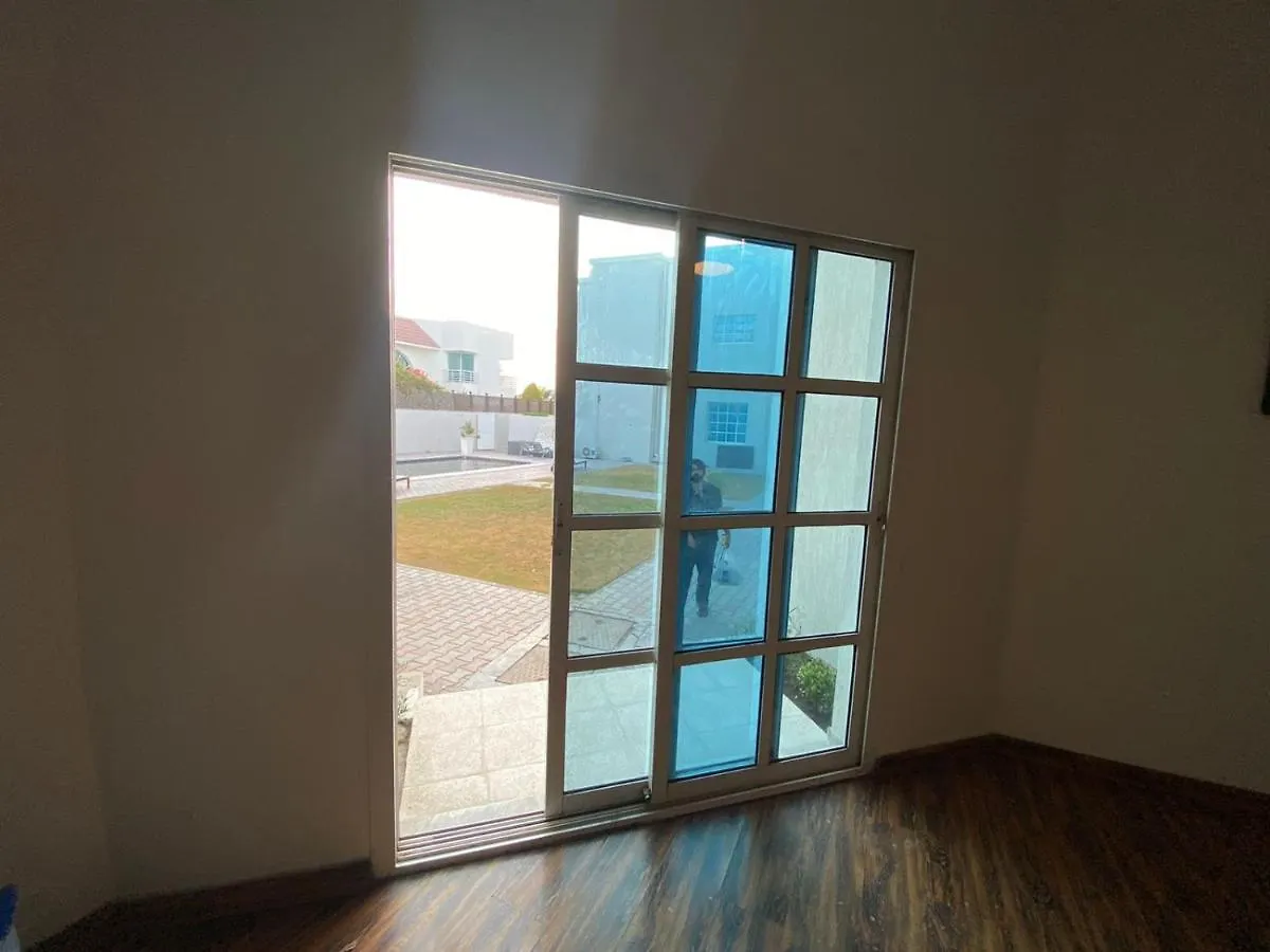 Comfortable Private Rooms In Compound Housing Dubai 0*,
