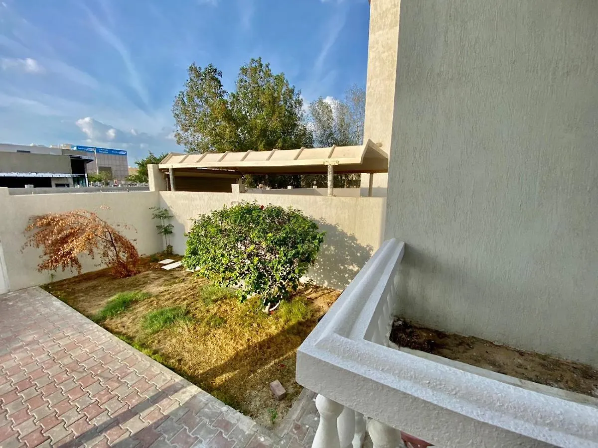 Comfortable Private Rooms In Compound Housing Dubai 0*,