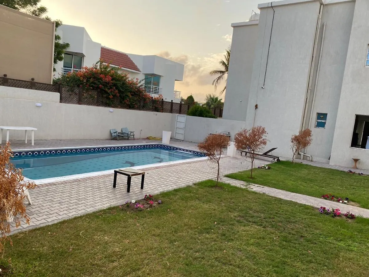 Guest house Comfortable Private Rooms In Compound Housing Dubai