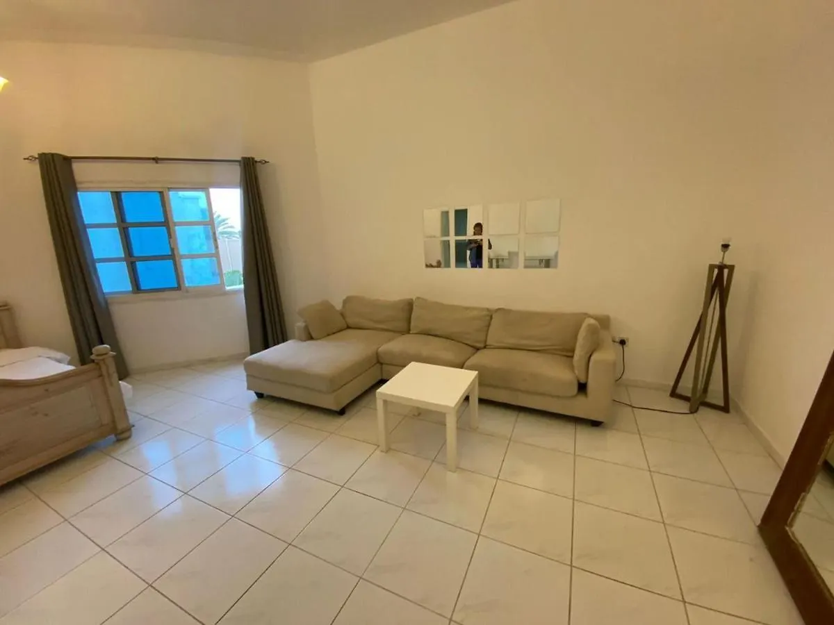 Guest house Comfortable Private Rooms In Compound Housing Dubai
