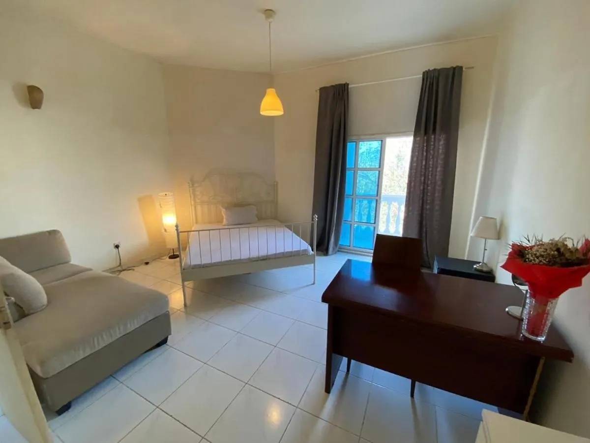 Comfortable Private Rooms In Compound Housing Dubai 0*,