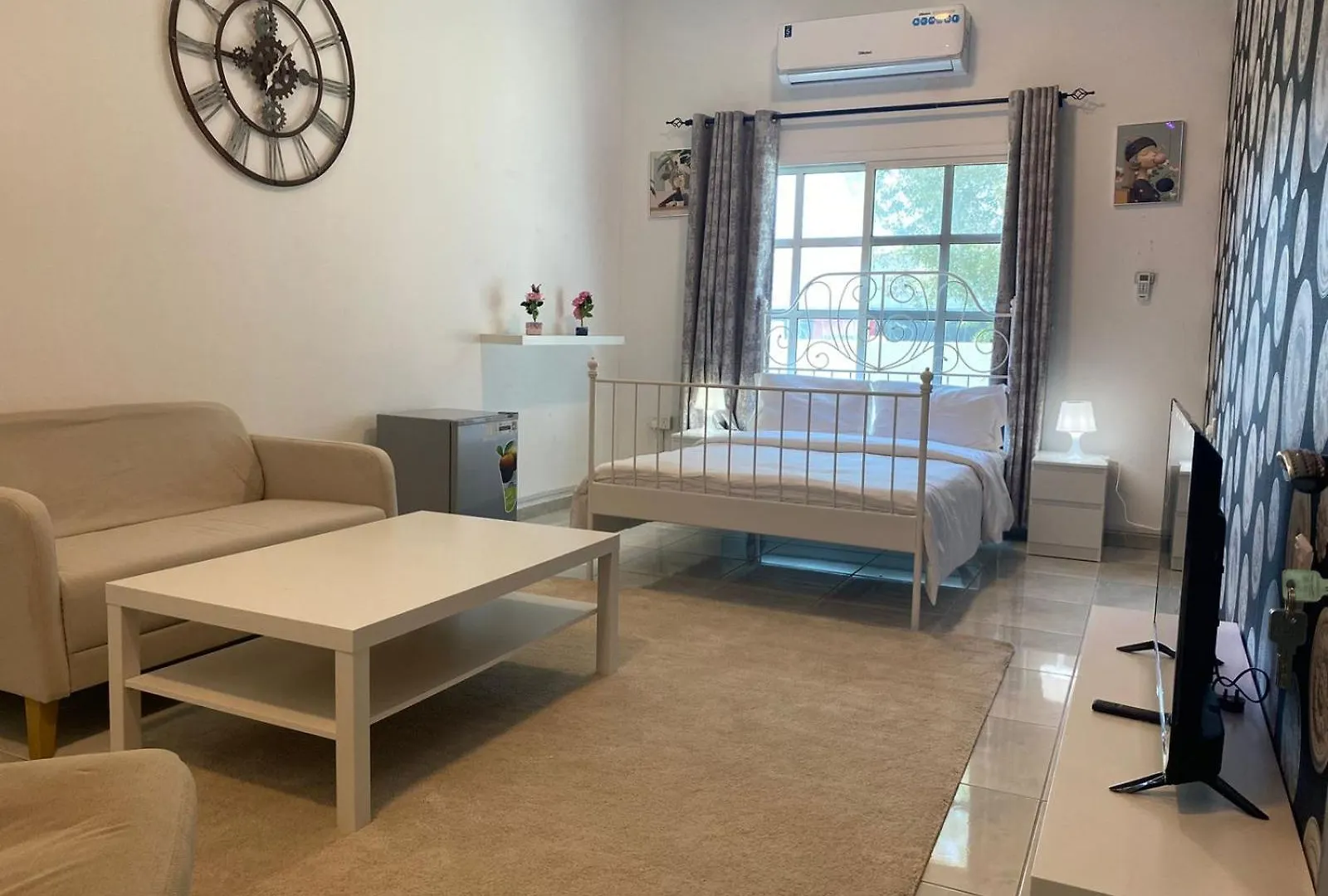 Guest house Comfortable Private Rooms In Compound Housing Dubai